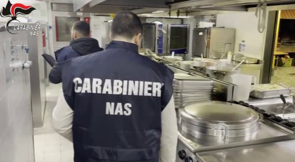 Controlli dei Nas in 558 mense ospedaliere, irregolarità nel 42,7% dei casi