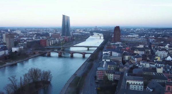 La Bce mantiene ancora invariati i tassi d’interesse