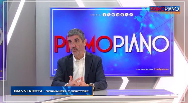 Riotta “Nell’epoca dell’infosfera è complicato distinguere il vero dal falso”