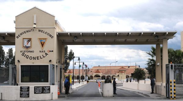 Crosetto ha negato agli Stati Uniti l’uso della base di Sigonella