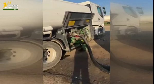 Napoli, sequestrati 80 mila litri di gasolio di contrabbando