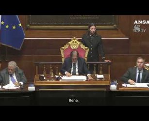 Fuorionda di La Russa in Senato: "Come si chiama quel cogl... che continua a urlare?"  #ansa  #news