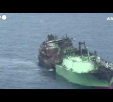 La petroliera russa Arctic Metagaz alla deriva al largo di Malta #ansa #news