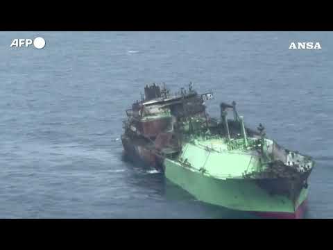 La petroliera russa Arctic Metagaz alla deriva al largo di Malta #ansa #news