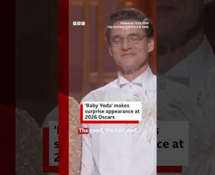 Grogu makes an appearance at the 2026 Oscars. #TheMandalorianAndGrogu #BBCNews