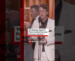 Mr Nobody Against Putin wins best documentary feature Oscar. #Oscars #BBCNews