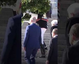 Unita' Nazionale, cerimonia con Mattarella all'altare della patria #ansa #news