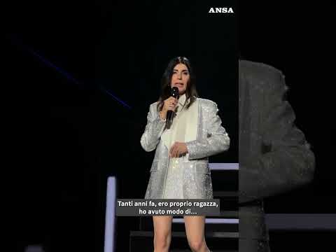 Giorgia omaggia Paoli e porta Il cielo in una stanza al Forum  #ansa #news