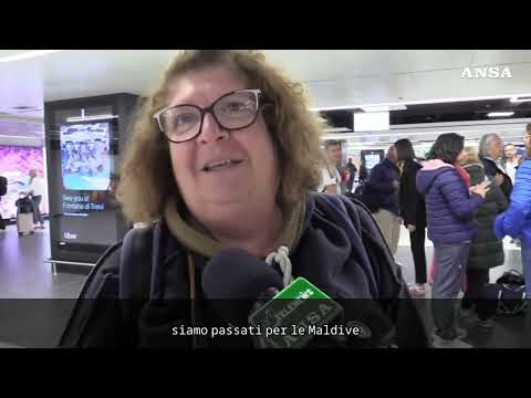 L’odissea per il rientro di 320 italiani da India, Sri Lanka e Maldive #ansa #news