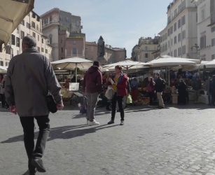 Accelera la desertificazione commerciale, dal 2012 scomparsi 156mila negozi