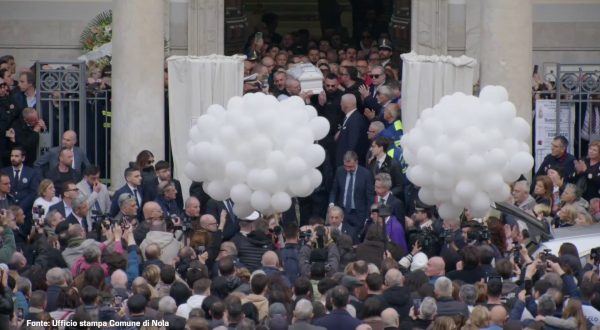 A Nola l’ultimo saluto al piccolo Domenico Caliendo