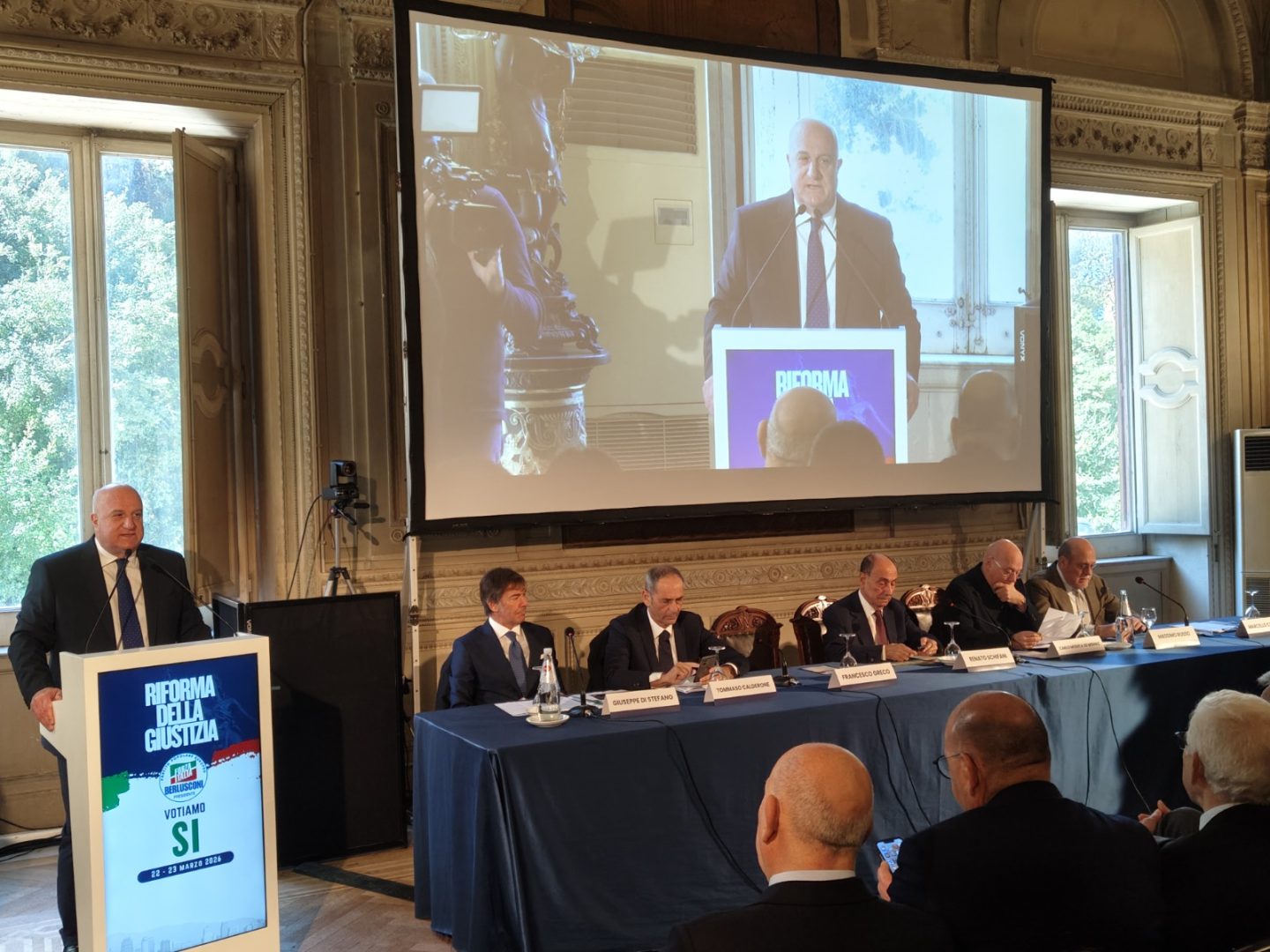 Referendum, a Palermo la manifestazione di Forza Italia &ldquo;Noi votiamo s&igrave;&rdquo;