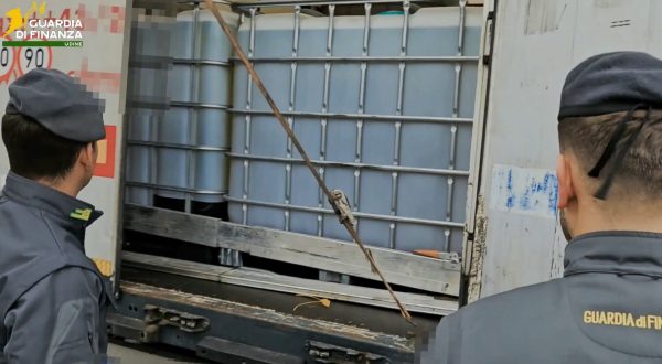 Sequestrati 420.000 litri di prodotti energetici di contrabbando dalla Gdf Udine