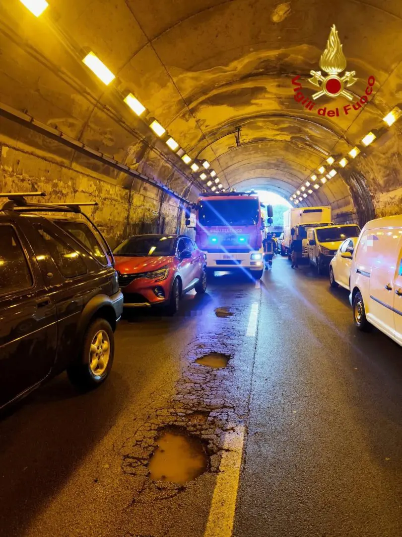 Maxi tamponamento sull&rsquo;A20 Messina-Palermo, coinvolti 80 veicoli / Video