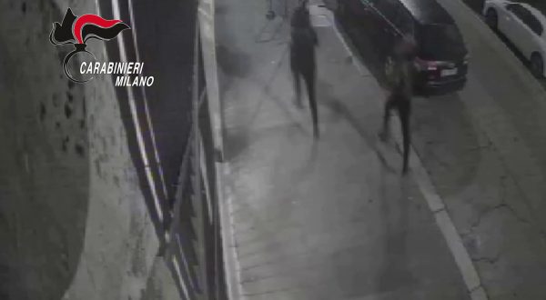 Tentano di uccidere due 20enni a Milano, arrestati 4 minorenni