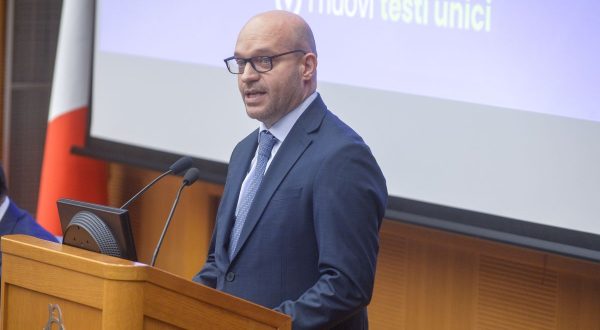 Fontana “Educare a un uso responsabile dell’intelligenza artificiale”