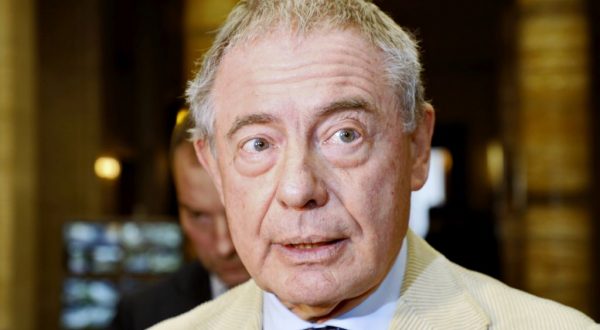 Urso “Adeguare subito prezzi carburanti, ho convocato le compagnie per domani”