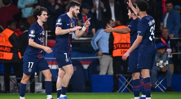 Douè e Kvaratskhelia stendono il Liverpool: il Psg vince 2-0