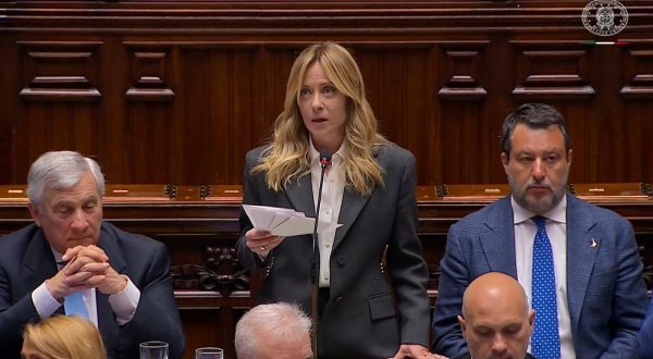 Iran, Meloni “A un passo da punto non ritorno, perseguire prospettiva pace”