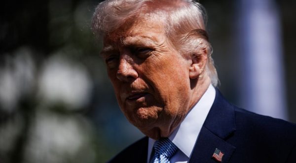 Trump “Pessimo lavoro Iran sulla gestione del petrolio a Hormuz”