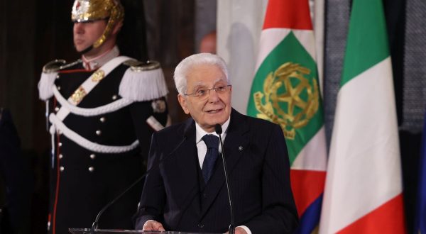 Mattarella “Grati a Polizia, impegno contro soprusi e violenza”