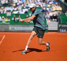 A Montecarlo Sinner piega Auger-Aliassime, &egrave; in semifinale contro Zverev