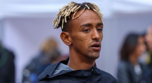 Impresa Crippa, è il primo italiano a vincere la Maratona di Parigi