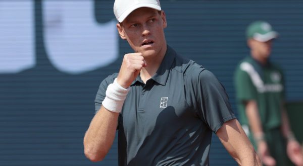 Sinner re a Montecarlo, batte Alcaraz e torna numero 1 del mondo