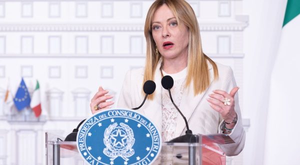 Meloni “Sospeso il rinnovo automatico dell’accordo sulla Difesa con Israele”