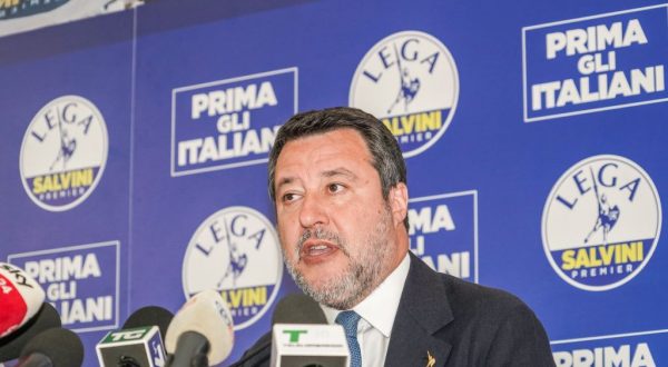 Salvini “Ue sorda e assente, bisogna cambiare regole”