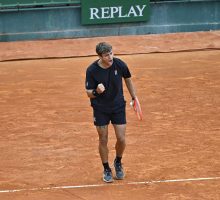 Cobolli batte Zverev e vola in finale a Monaco di Baviera