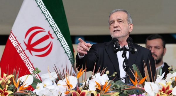 Pezeshkian “Trump non può negare all’Iran diritto a beneficiare del nucleare”