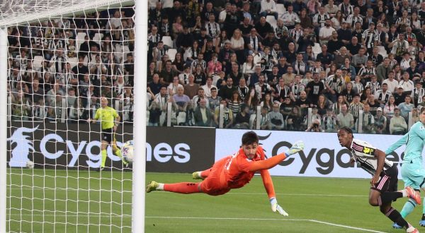 Bologna battuto 2-0, pass Champions più vicino per la Juve