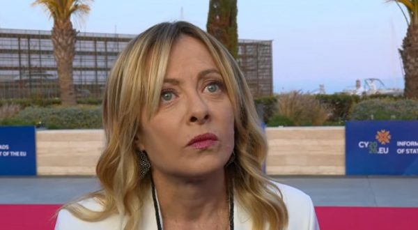 Meloni “Scostamento di bilancio? Vediamo, non stiamo escludendo niente”