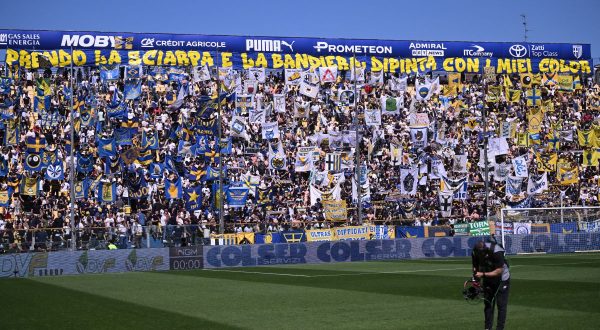 Al Tardini la festa del Parma, 1-0 al Pisa e salvezza matematica