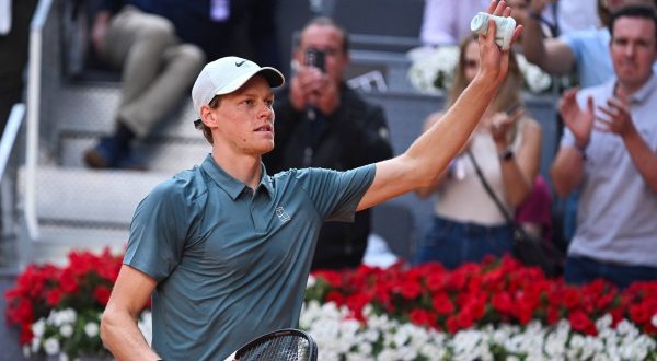 Sinner piega Moller e accede agli ottavi di finale a Madrid