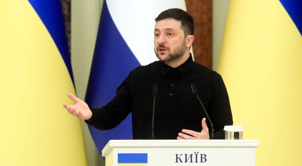 Ucraina, Zelensky “La centrale Zaporizhzhia torni sotto il controllo di Kiev”