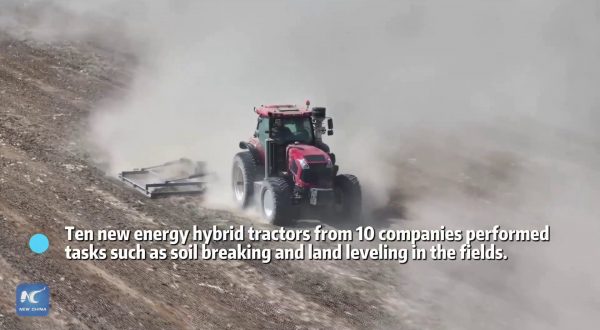 Cina: Xinjiang, trattori ibridi accelerano transizione verde settore agricolo