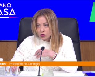 Carburanti, Meloni "Taglio delle accise prorogato per tre settimane"