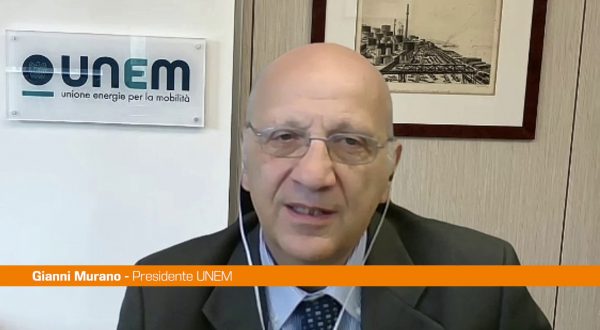 Energia, c’è chi lavora ad alternative al transito su Hormuz per il petrolio