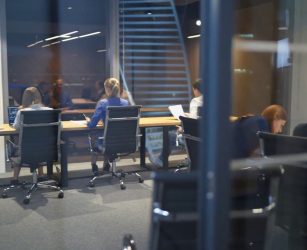 A febbraio occupazione in calo