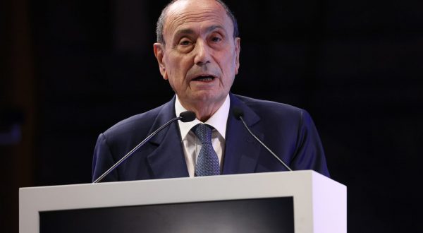 Schifani “Ho azzerato il debito e la Regione cresce, nel 2027 mi ricandido”