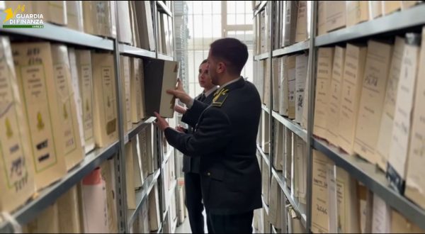 Varese, scoperta una frode di crediti falsi da oltre 200 milioni di euro