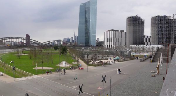 La Bce mantiene invariati i tassi d’interesse