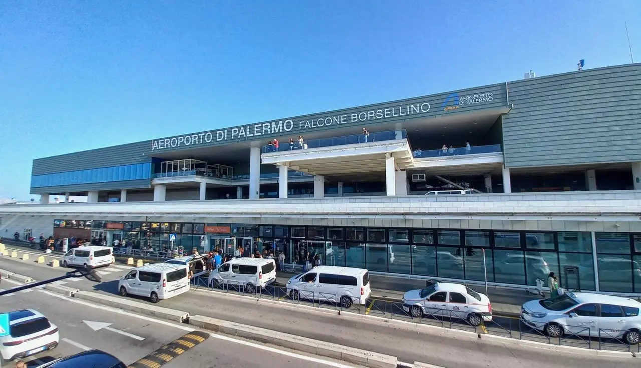 Aeroporto di Palermo, 340 mila passeggeri in transito per il lungo ponte delle festivit&agrave; (+5% rispetto al 2025)
