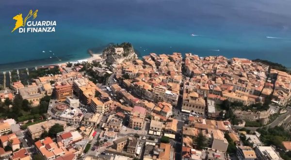 Cellulari in carcere per comunicare con clan ‘Ndrangheta, 46 rinvii a giudizio