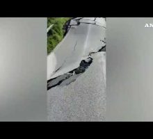 Si risveglia frana storica in Molise, chiusa A14 e linea ferroviaria#ansa #news