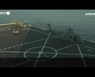 Artemis II, il momento spettacolare dell'ammaraggio#ansa #news