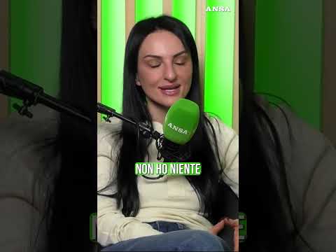 Arisa : ‘anche soffrire serve in amore ma il nostro Principe Azzurro siamo noi’