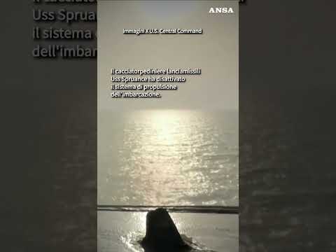 Una nave da guerra americana colpisce un mercantile iraniano #ansa #news